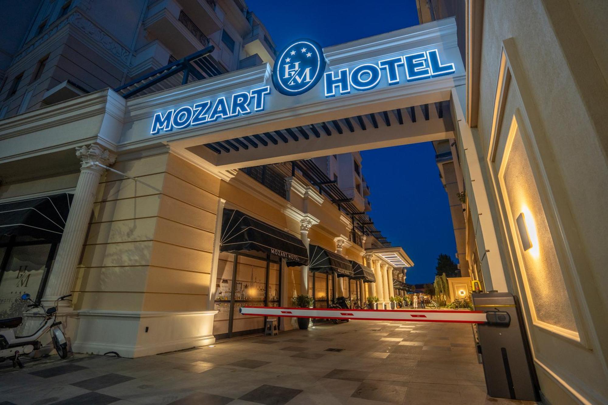 Hotel Mozart Shkodër エクステリア 写真